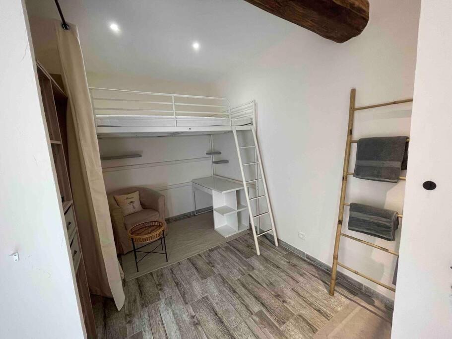Toulon: Superbe Appartement Atypique 2 Chambres Екстер'єр фото